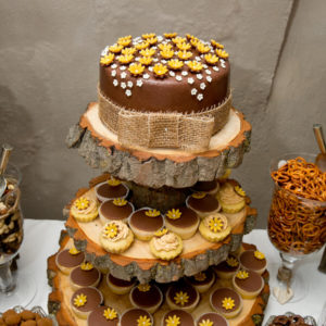 Dort a cupcakes na svatbě